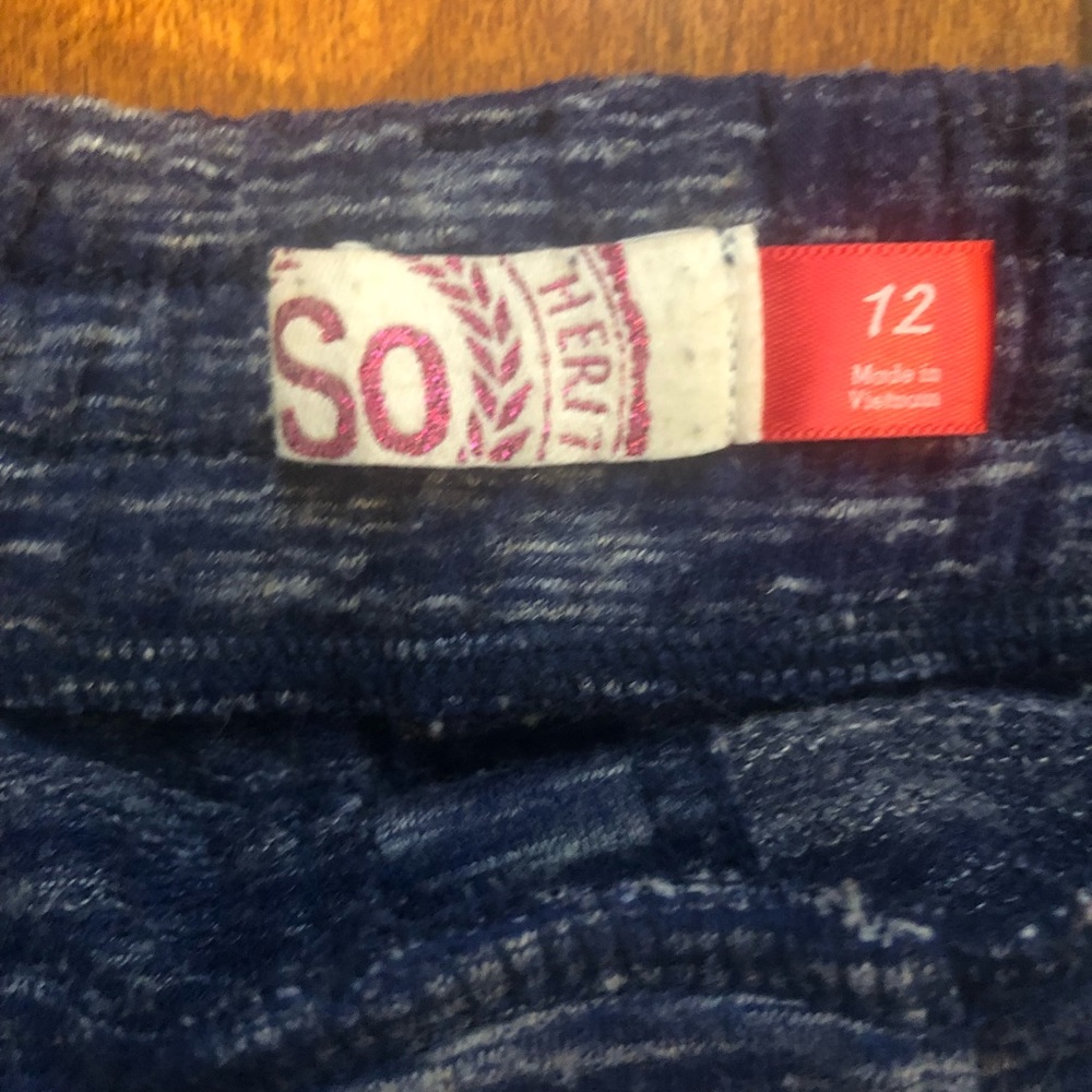 Shorts - Picture 5 of 7
